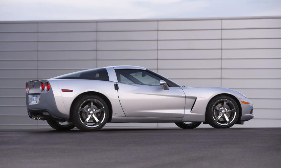  Chevrolet Corvette 2005 года  (фото 7 из 182)